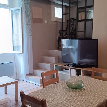 Appartement Pour 4 Personnes Dans Une Rue Tres Calme Saint-Laurent-le-Minier Zewnętrze zdjęcie