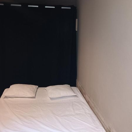 Appartement Pour 4 Personnes Dans Une Rue Tres Calme Saint-Laurent-le-Minier Zewnętrze zdjęcie