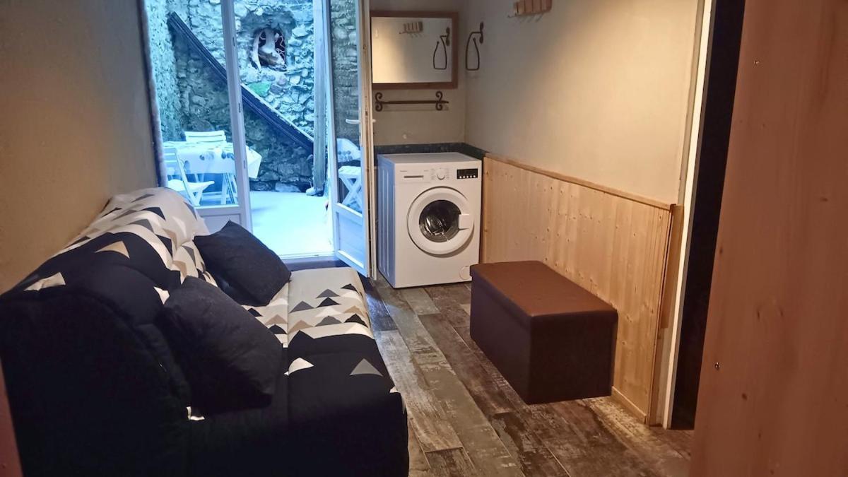Appartement Pour 4 Personnes Dans Une Rue Tres Calme Saint-Laurent-le-Minier Zewnętrze zdjęcie