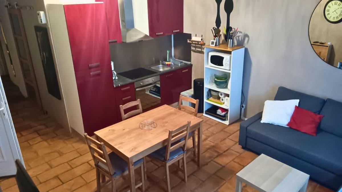 Appartement Pour 4 Personnes Dans Une Rue Tres Calme Saint-Laurent-le-Minier Zewnętrze zdjęcie