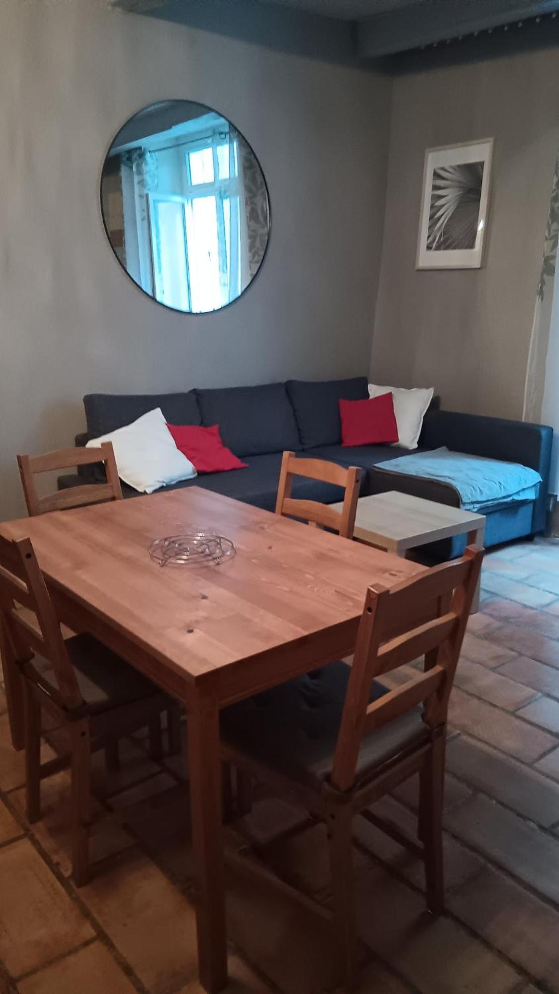 Appartement Pour 4 Personnes Dans Une Rue Tres Calme Saint-Laurent-le-Minier Zewnętrze zdjęcie